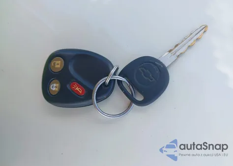 2005 Chevrolet Silverado 1500 Z71 from USA, damaged, VIN 2GCEK13T551236098